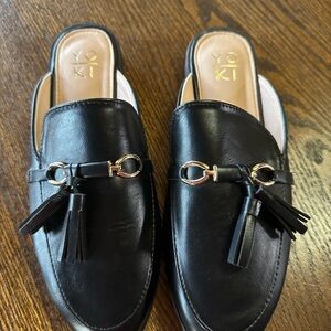 Yoki Black Tassel Loafers with Gold Accents